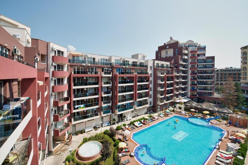 Deluxe Admiral Plaza Apartman Napospart Kültér fotó